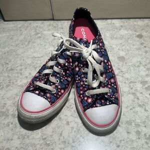 Converse All Star lace up Girls size 2 Black with pink and purple sneakers